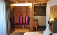 Infrared sauna