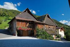 The Obereggerhof barn