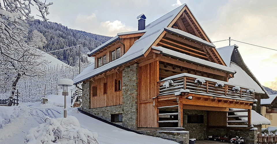 Chalet Obereggerhof with panoramic terrace in wintertime