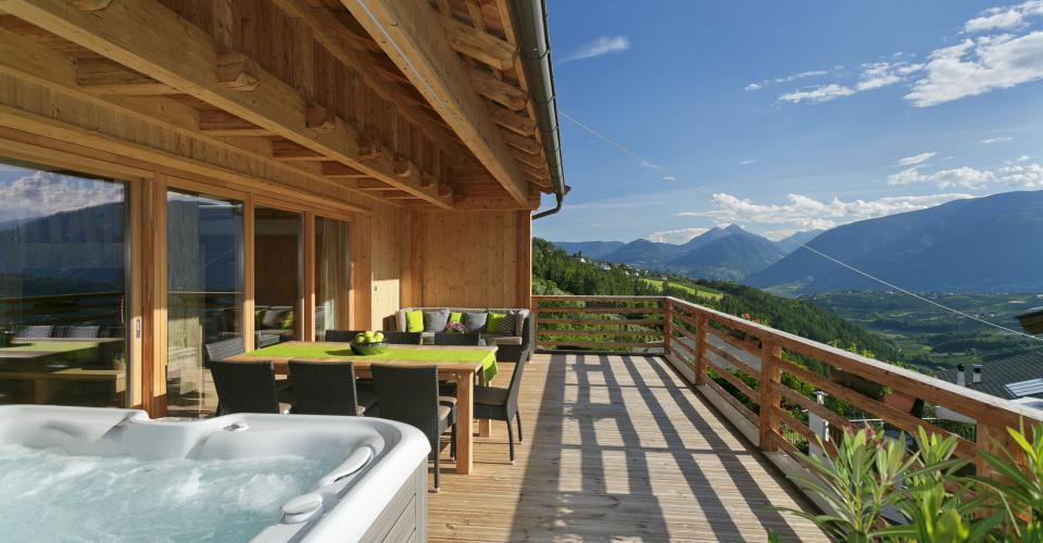 Chalet in stile alpino moderno a Scena presso Merano